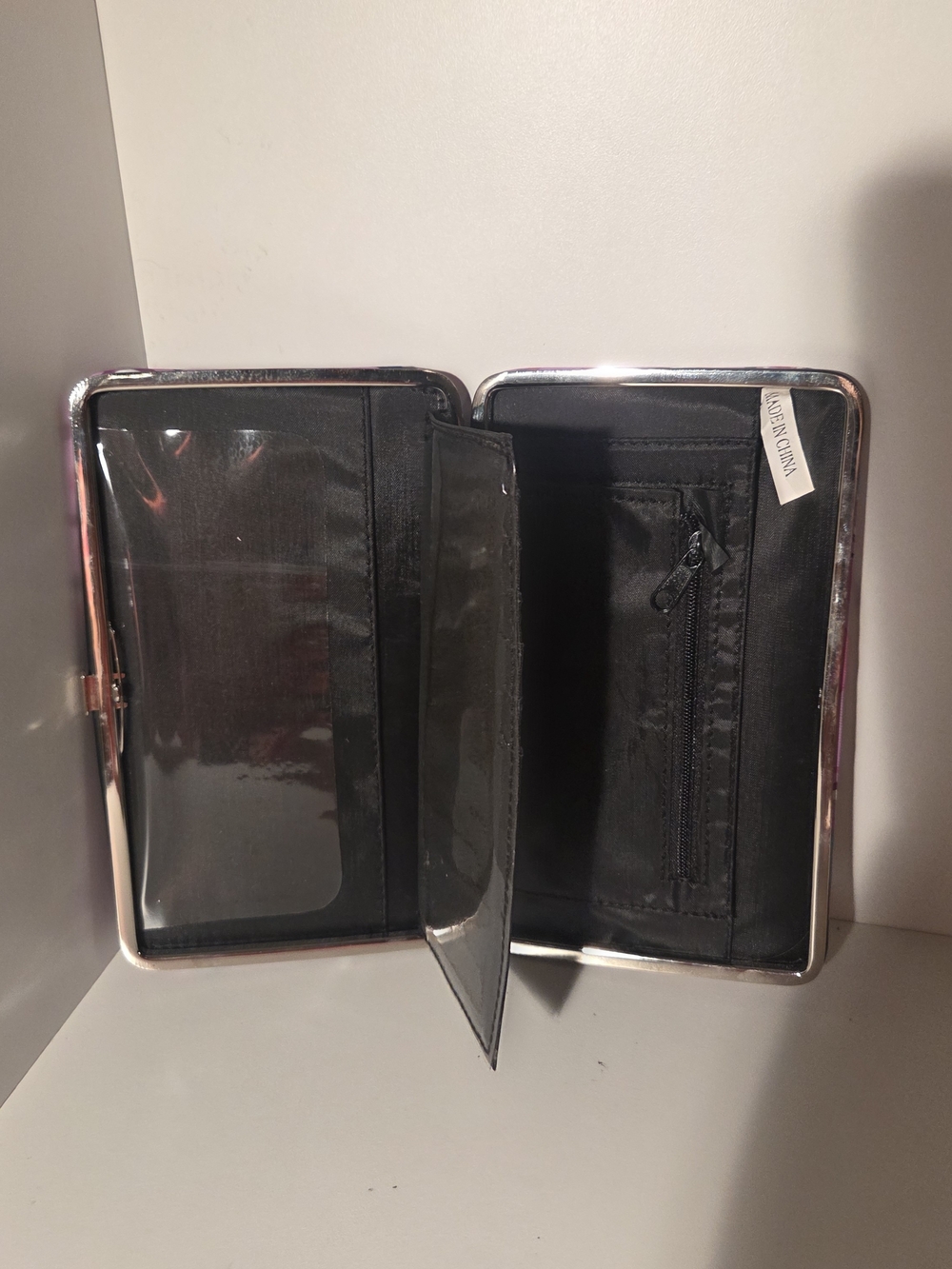 Clutch Wallet Hard Shell - Picture 4 of 10